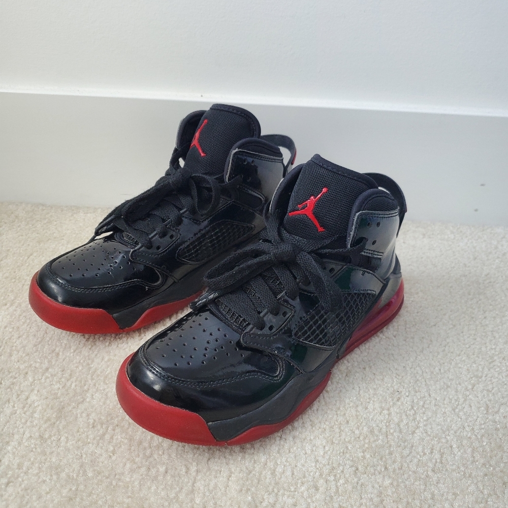 Air Jordan Mars 270 Boys 6.5Y Grade School Black Anthracite-Gym Re